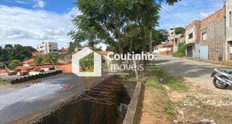 CI 502 - Imóvel com estrutura para ampliação no Bairro COABH – Excelente investimento